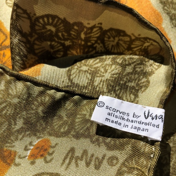 SOLD- Vera Neumann | 60s Autumn Leaves Silk Scarf - Picture 8 of 11